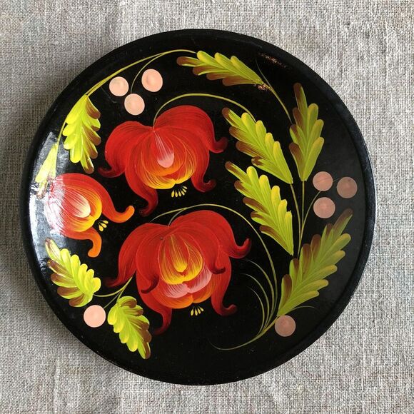 Other - Vintage Hand painted Russian Black Lacquered Tole Painted 6" Round Wood Plate